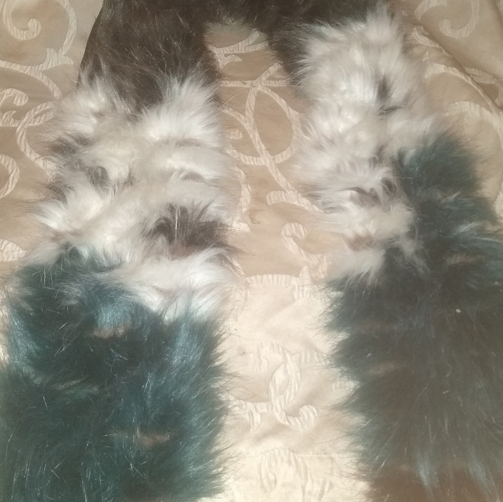 Mossimo faux fur scarf